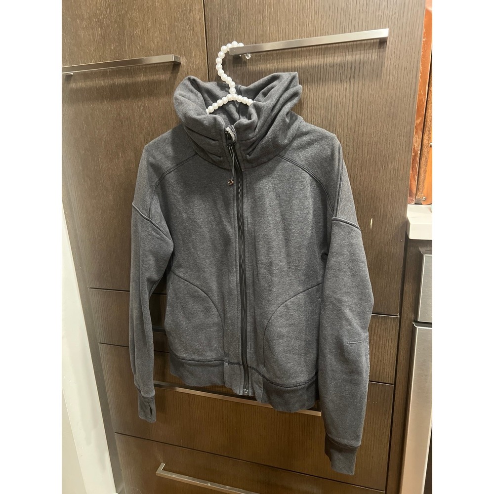 Lululemon Hug It Out funnel neck zip-up jacket in a heathered‎ grey women's 6